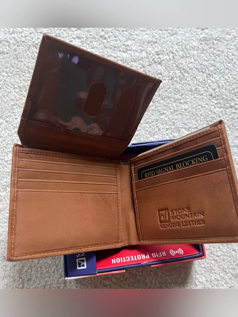 Stone Mountain Accessories Brown Leather American Flag Bifold Wallet